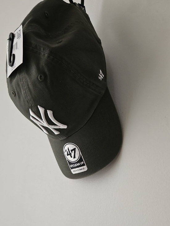 47 Accessories - '47 Clean Up Adjustable Baseball Cap with NY Embroidery - Olive New York Yankees